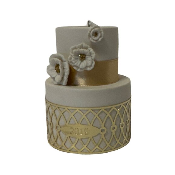 Hallmark Keepsake 2019 "I Do" Ornament Decoration Wedding Cake Design - Picture 4 of 6